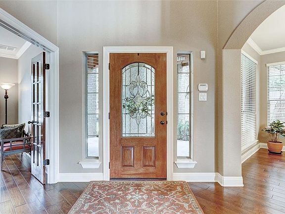 4th image of 1405 Lake Bluff Cv