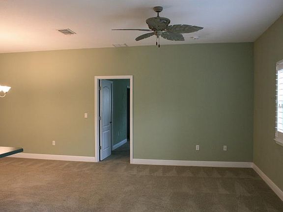3rd image of 13304 Fountainbleau Dr