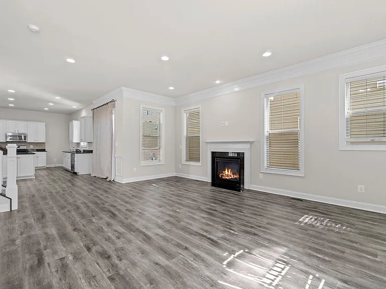 20617 Exchange St — Photo 3