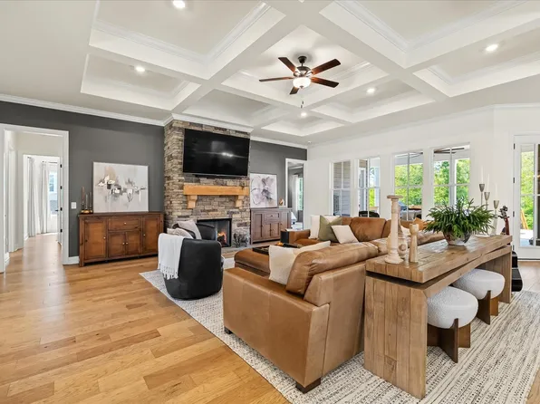 7429 Swindon Blvd, Fairview, TN 37062