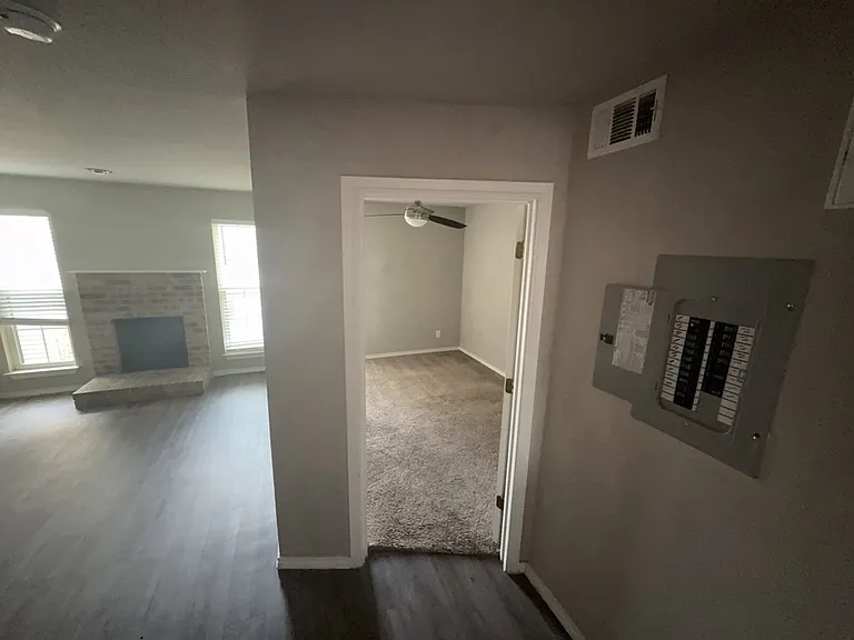 9520 Royal Ln #220 — Photo 7