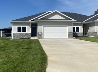 6711 Windsong Ct, Sioux City, IA 51106