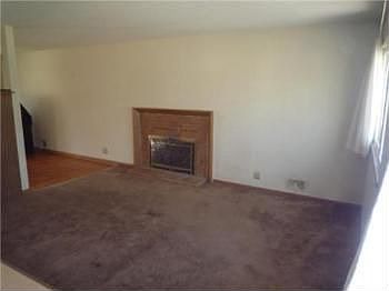 5th image of 6502 N Wayne Ave