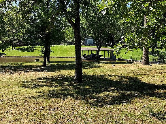2nd image of 210 Northview Dr