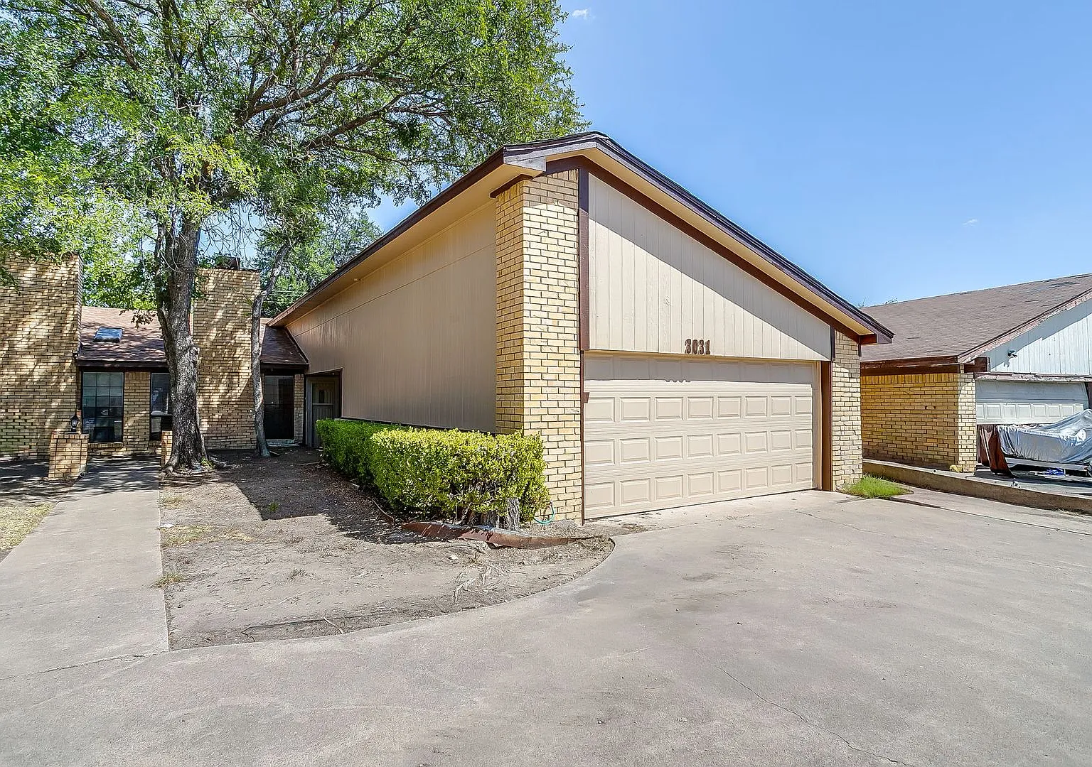 Great Location in West Fort Worth- Ready for new tenant. One side of duplex- 76116 — Photo 1