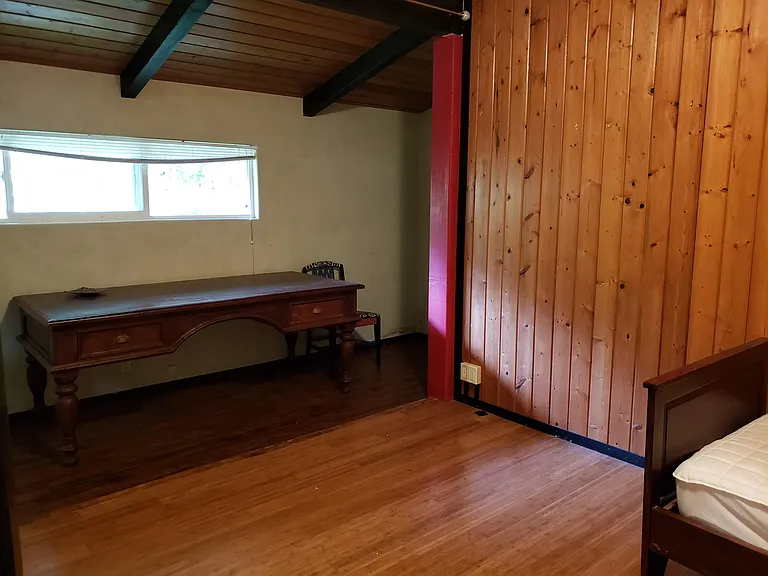 DOWNSTAIRS OFFICE/SPARE ROOM