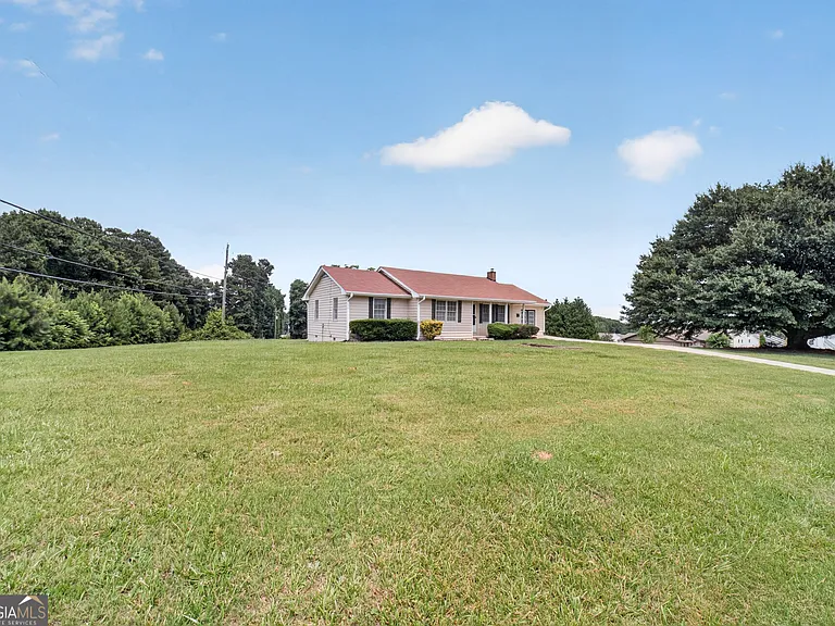 2591 Doc Hughes Rd — Photo 3