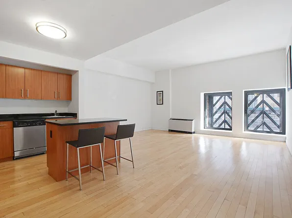 20 West St APT 4H, New York, NY 10004