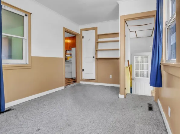 104 6th Ave, Sully, IA 50251
