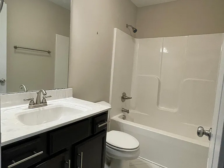 2764 Rivercliff Rd — Photo 6