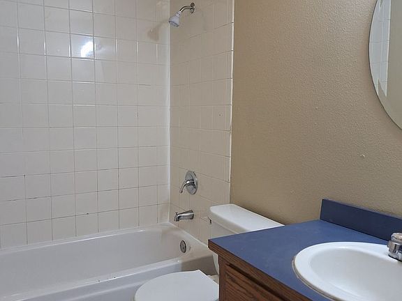 2nd image of 820 S Main Ave #816