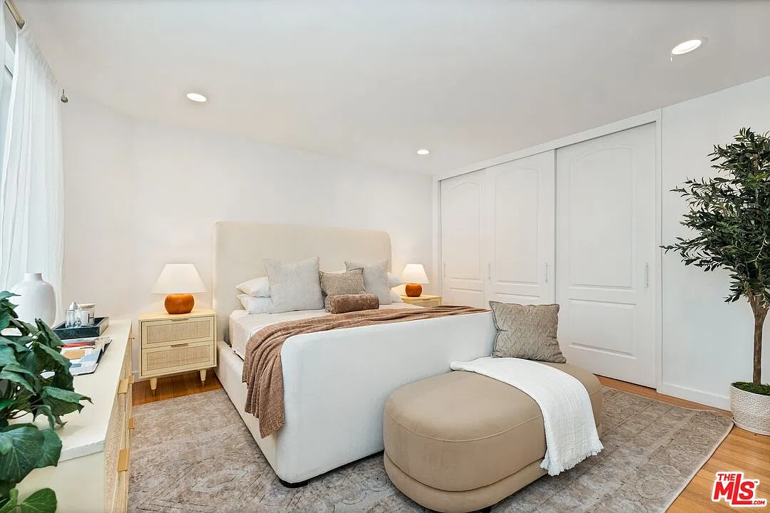 Swu Rey Deck 11 Mast St Apt b, Marina Del Rey, CA 90292 | HotPads