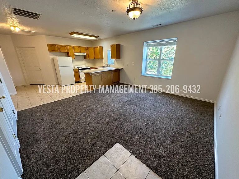 2364 Jefferson Ave #3 — Photo 3