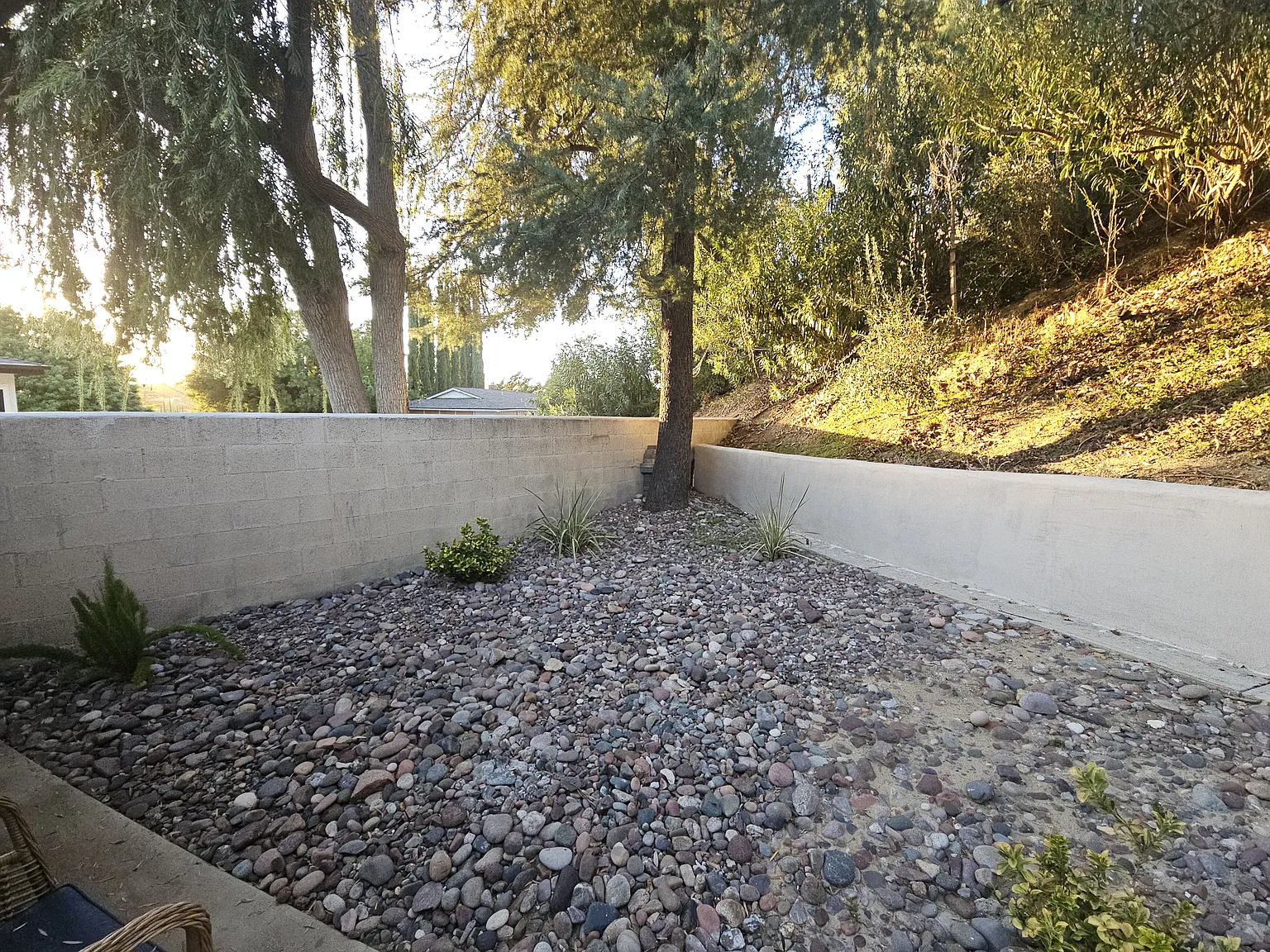N Argentine Rd, Woodland Hills — Photo 2