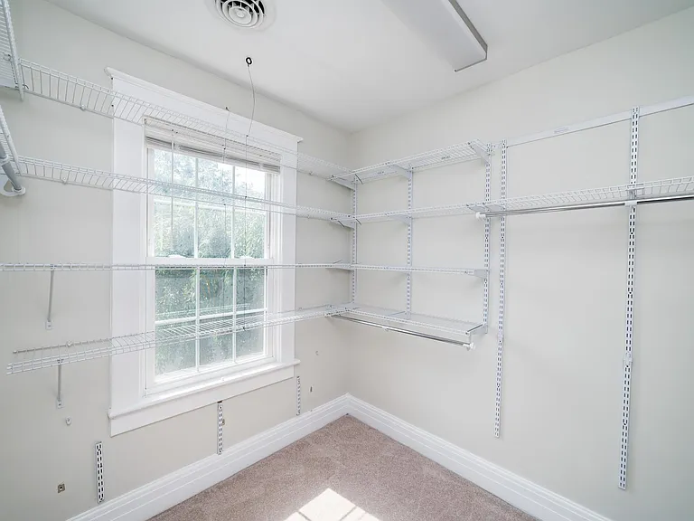 310 Sussex St — Photo 33
