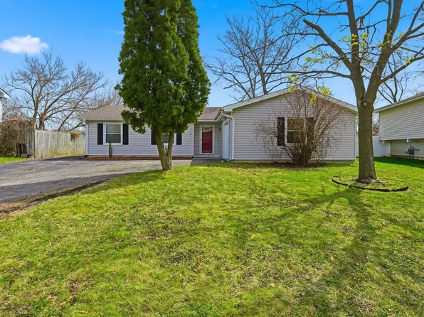 221 Davis Ln, Bolingbrook, IL 60440