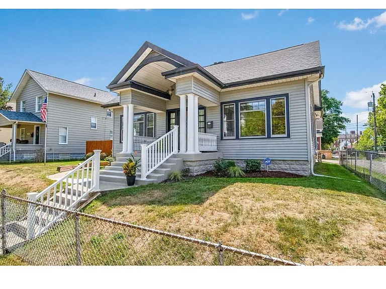 299 E Woodrow Ave — Photo 6
