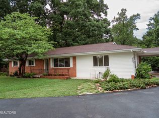 2201 Sentell Cir, Maryville, TN 37803