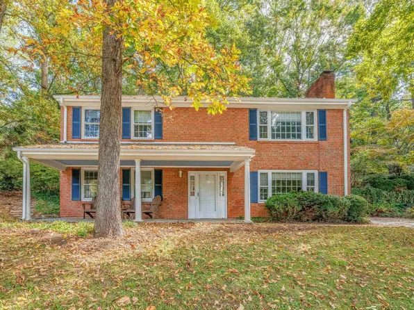 2214 Brandywine Dr, Charlottesville, VA 22901