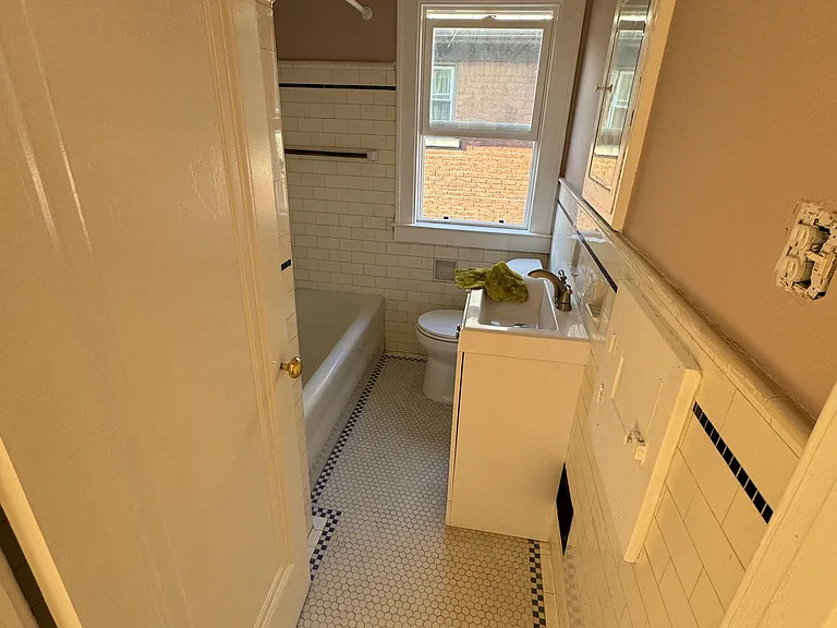 14305 Strathmoor St #1 — Photo 6