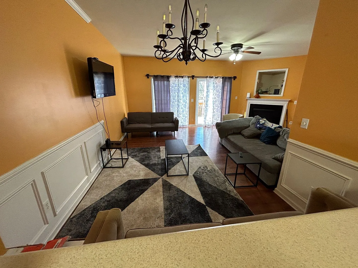 Room in 3 Bedroom Home at Linden Park Ln — Photo 2