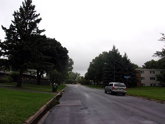 5th image of 4058 Nevada Ave N
