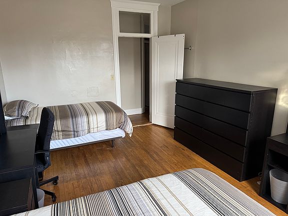3rd image of 85 Park Dr APT 1