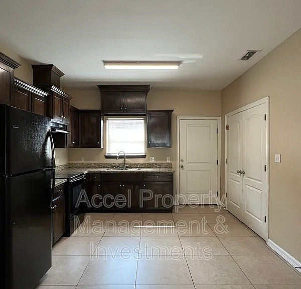 2506 E Garfield Ave #1 — Photo 3