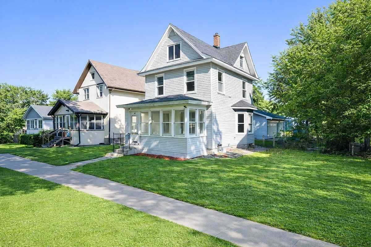 Building Photo - 1689 Marshall Ave