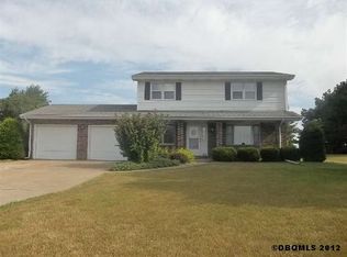 11635 Amy Dr, Dubuque, IA 52003