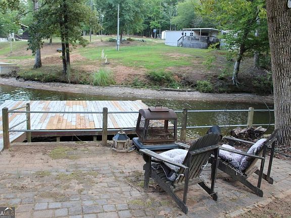 3rd image of 190 Roberts Point Rd