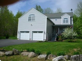 26 Howard Cir, Sidney, ME 04330