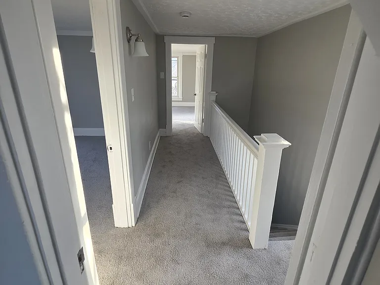 822 Leesburg Ave — Photo 2