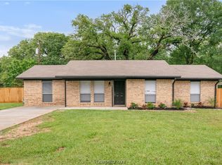 3001 Indian Trl, Bryan, TX 77803