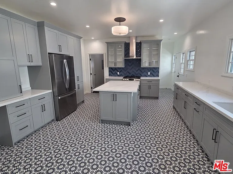 351 S Detroit St #2 — Photo 7