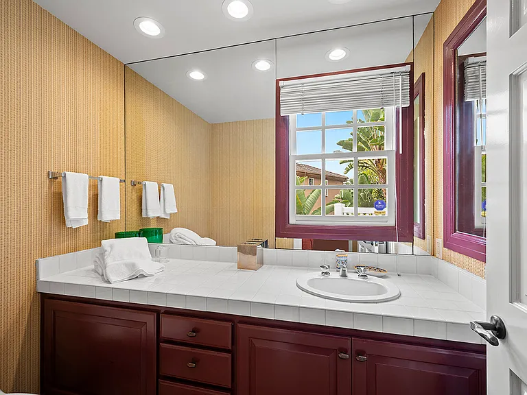 7612 Hillside Dr — Photo 41