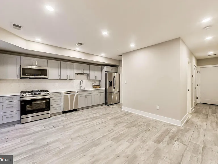 1444 Harvard St NW #1 — Photo 9