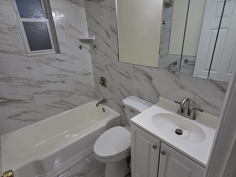 625 Houston Ave #1 — Photo 16