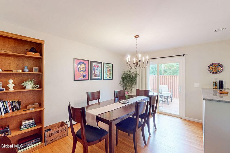 5th image of 59 Brookview Avenue