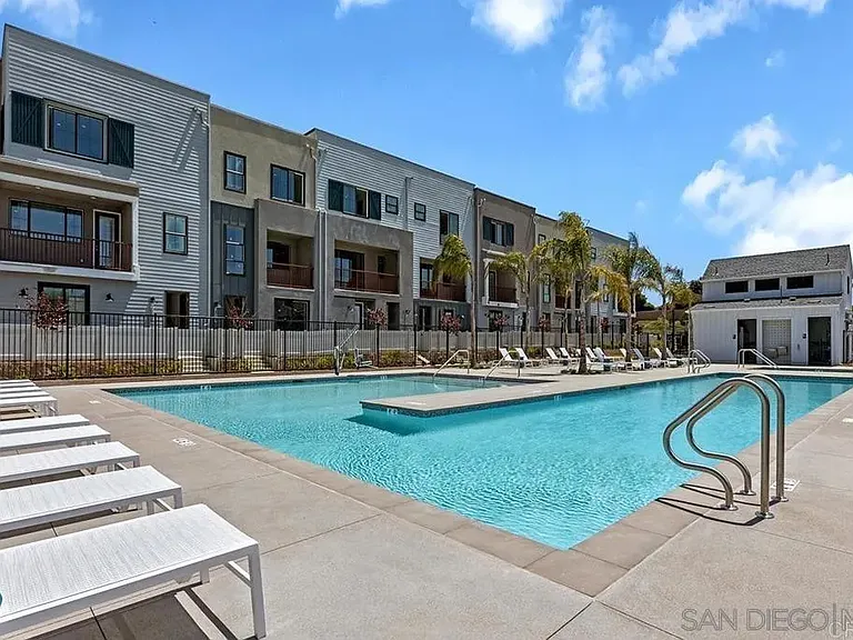 2586 Delphinium Ln — Photo 20