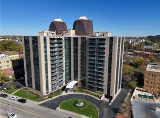 4545 Wornall Rd APT 400, Kansas City, MO 64111