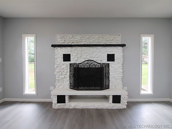 5th image of 27197 Maiden Ln