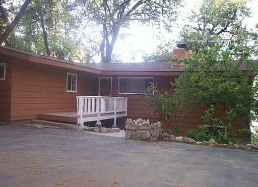 1.6 acre of seclusion