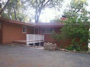 2840 Preston Dr, Running Springs, CA 92382