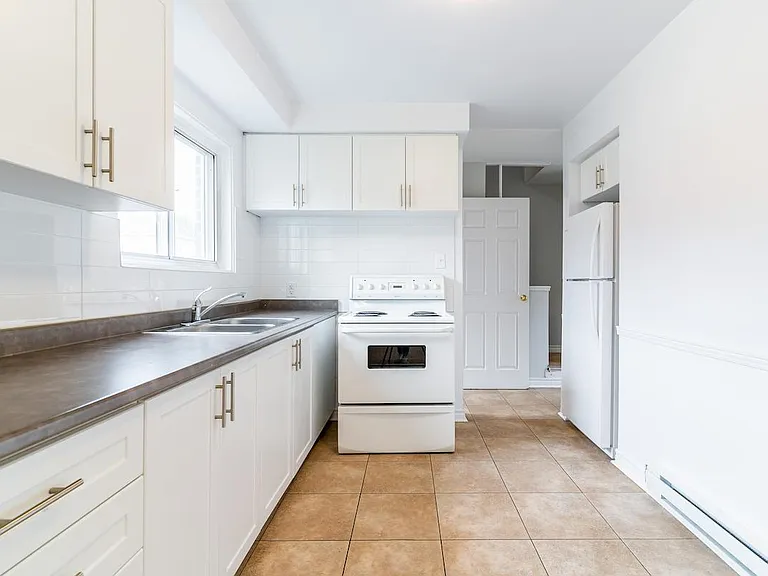 2418 Glenwood School Dr — Photo 4