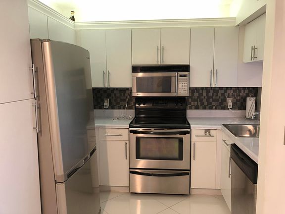 5th image of 10730 NW 14th St APT 179