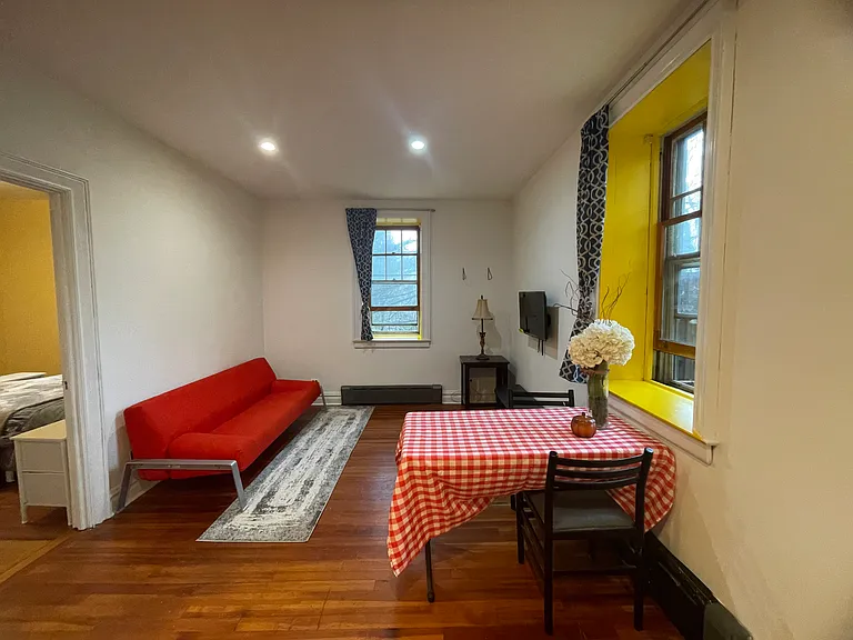 11 Highview Pl — Photo 4