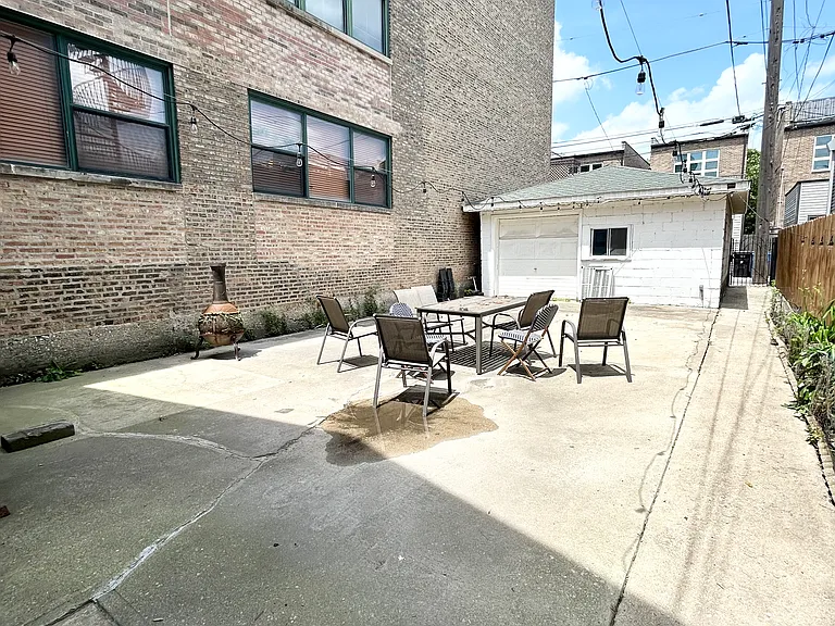 2638 W Belden Ave — Photo 5