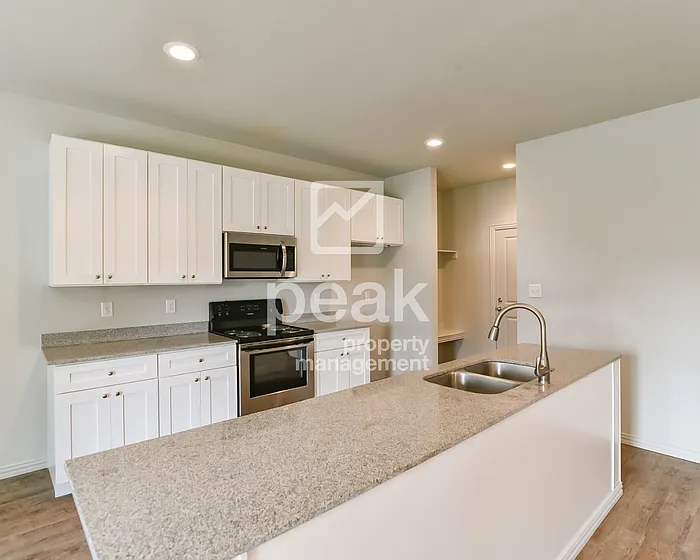 1555 Milam St — Photo 6