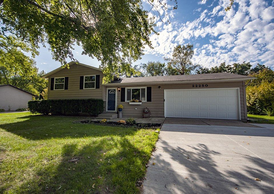 1st image of 22250 Farmwood Dr